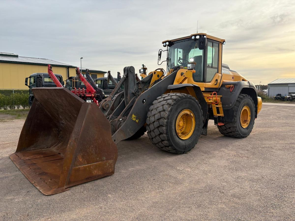 Volvo L120H Long Boom - Колісний навантажувач: фото 2 Volvo L120H Long Boom - Колісний навантажувач: фото 2