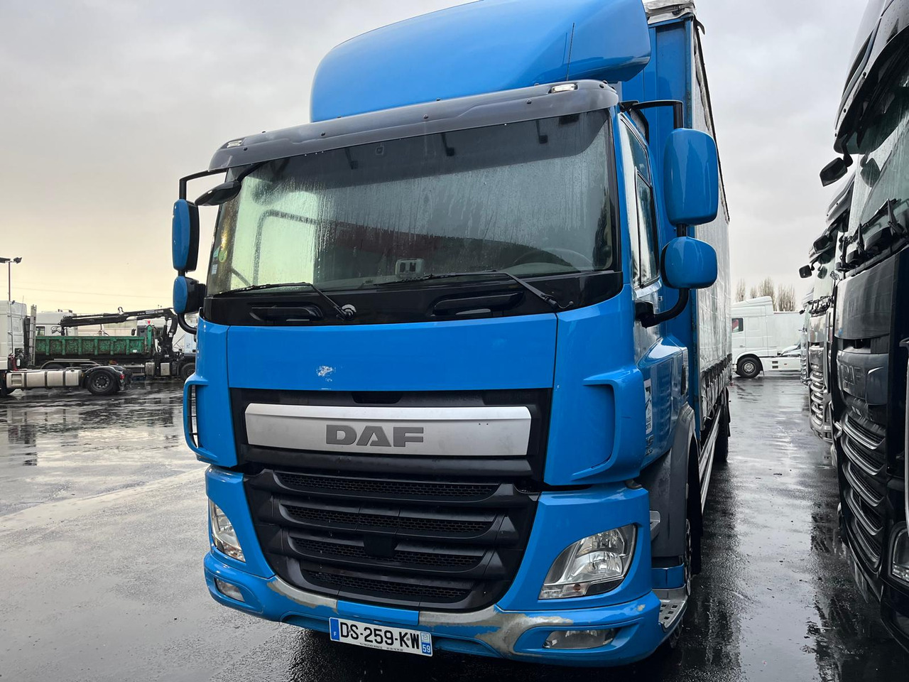DAF CF 310 - Вантажівка з закритим кузовом: фото 2 DAF CF 310 - Вантажівка з закритим кузовом: фото 2