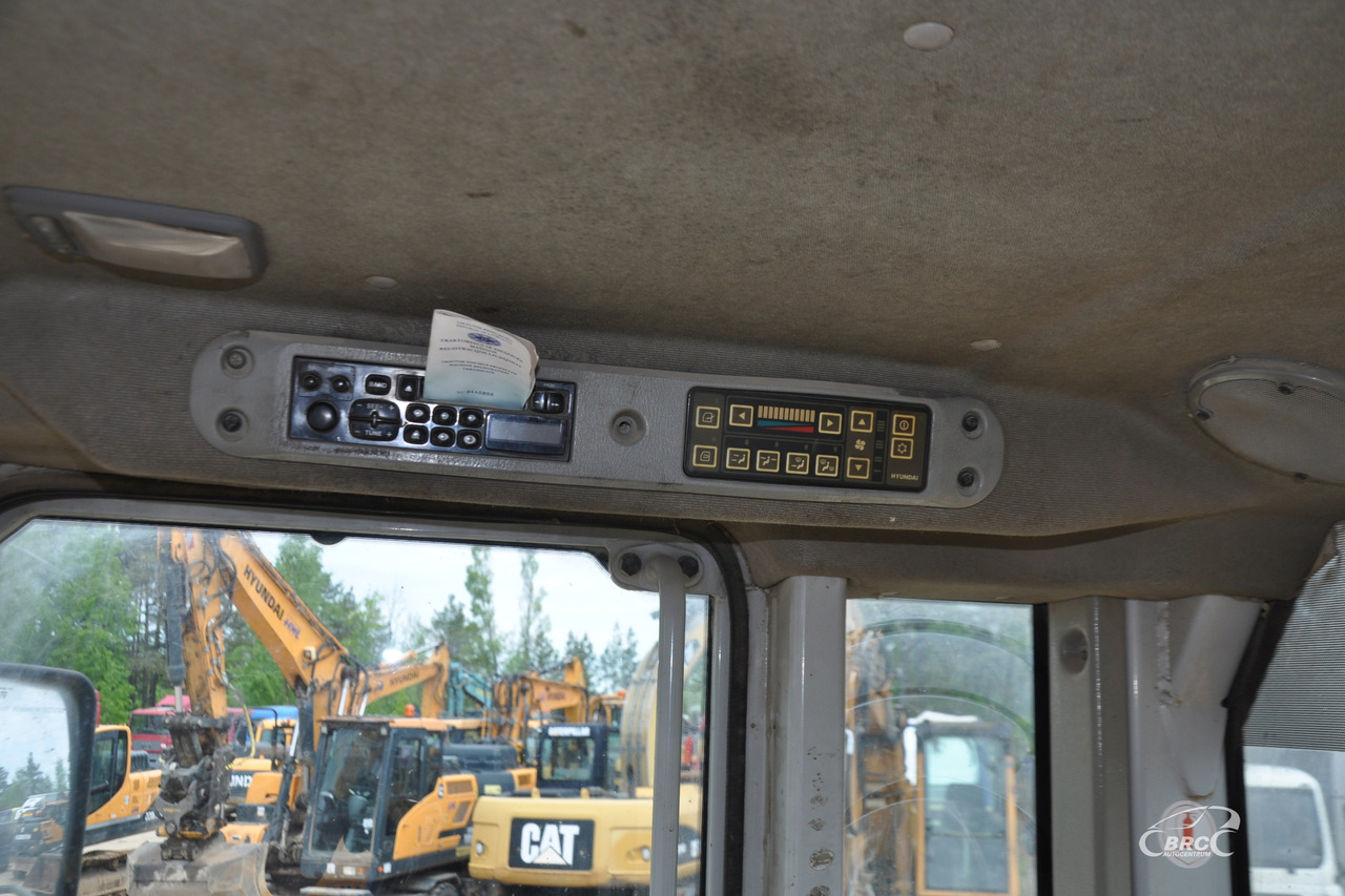 Колісний навантажувач Hyundai HL770-7: фото 11