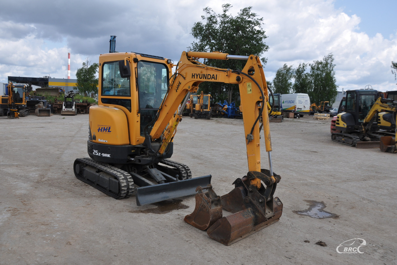Hyundai R25Z-9AK - Міні-екскаватор: фото 2 Hyundai R25Z-9AK - Міні-екскаватор: фото 2