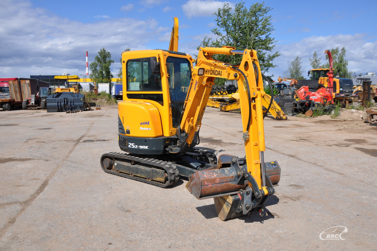Hyundai R25Z-9AK - Міні-екскаватор: фото 2 Hyundai R25Z-9AK - Міні-екскаватор: фото 2