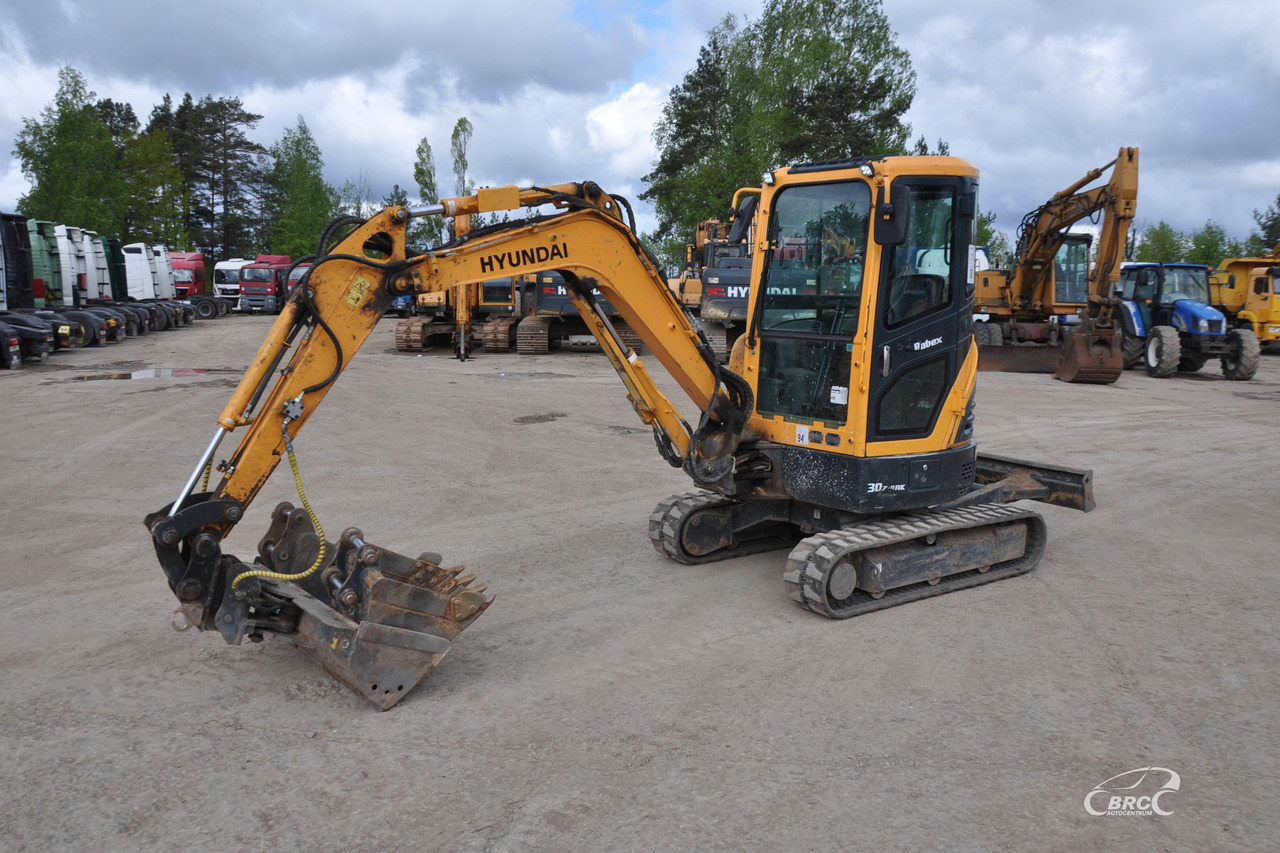 Hyundai R30Z-9AK - Міні-екскаватор: фото 1 Hyundai R30Z-9AK - Міні-екскаватор: фото 1