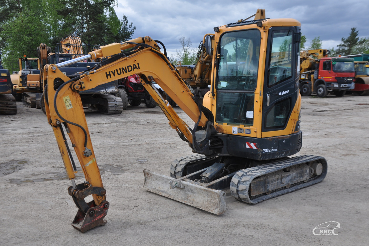 Hyundai R30Z-9AK - Міні-екскаватор: фото 1 Hyundai R30Z-9AK - Міні-екскаватор: фото 1