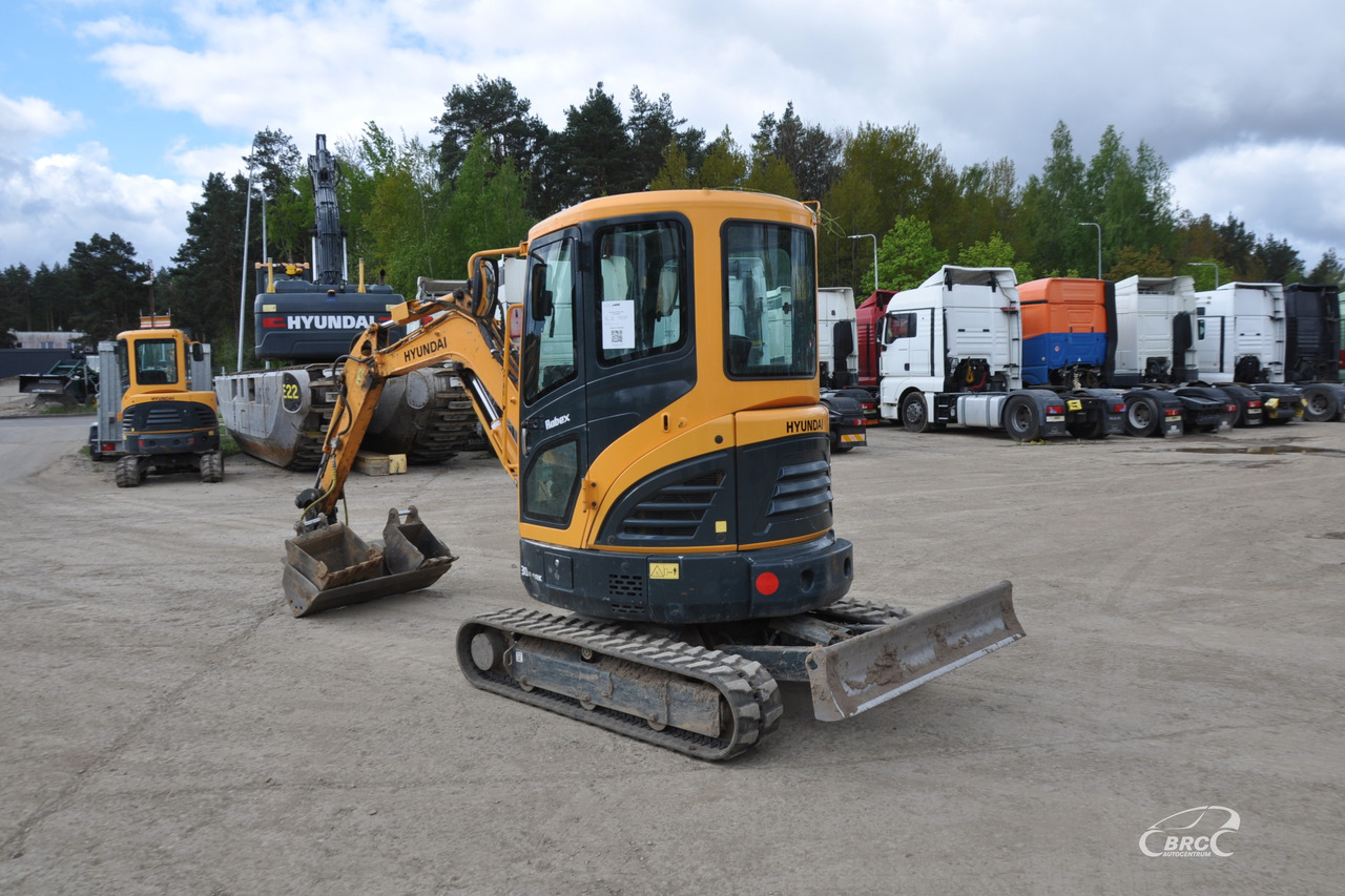 Hyundai R30Z-9AK - Міні-екскаватор: фото 4 Hyundai R30Z-9AK - Міні-екскаватор: фото 4