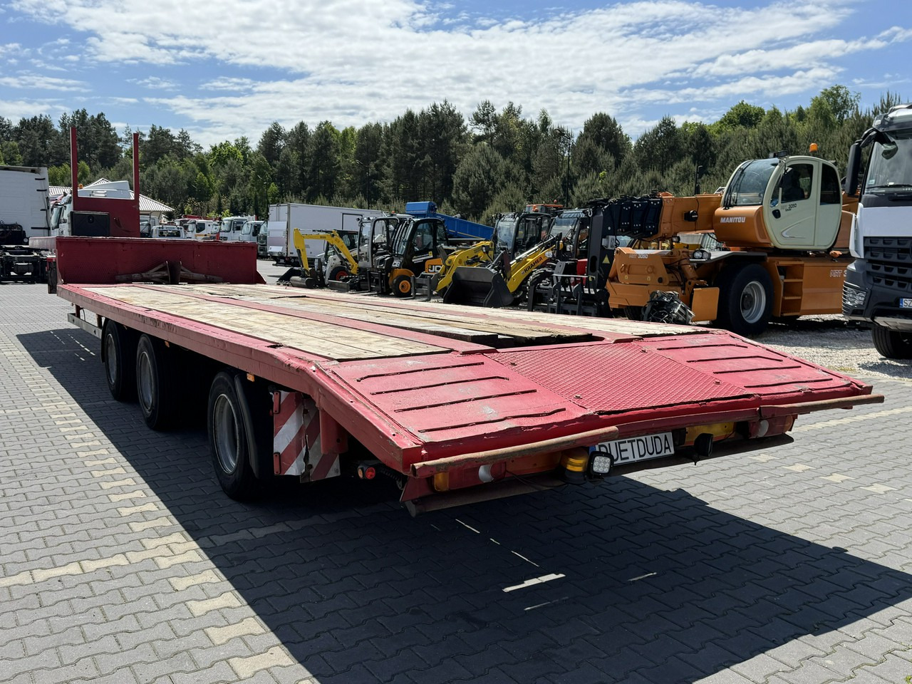 Низькорамна платформа напівпричіп Blumhardt Niskopodwozie SAL 40.24 3-Osie BPW Tylna Skrętna: фото 16 Низькорамна платформа напівпричіп Blumhardt Niskopodwozie SAL 40.24 3-Osie BPW Tylna Skrętna: фото 16