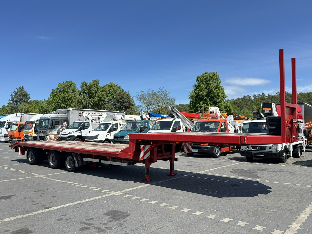 Blumhardt Niskopodwozie SAL 40.24 3-Osie BPW Tylna Skrętna - Низькорамна платформа напівпричіп: фото 1 Blumhardt Niskopodwozie SAL 40.24 3-Osie BPW Tylna Skrętna - Низькорамна платформа напівпричіп: фото 1