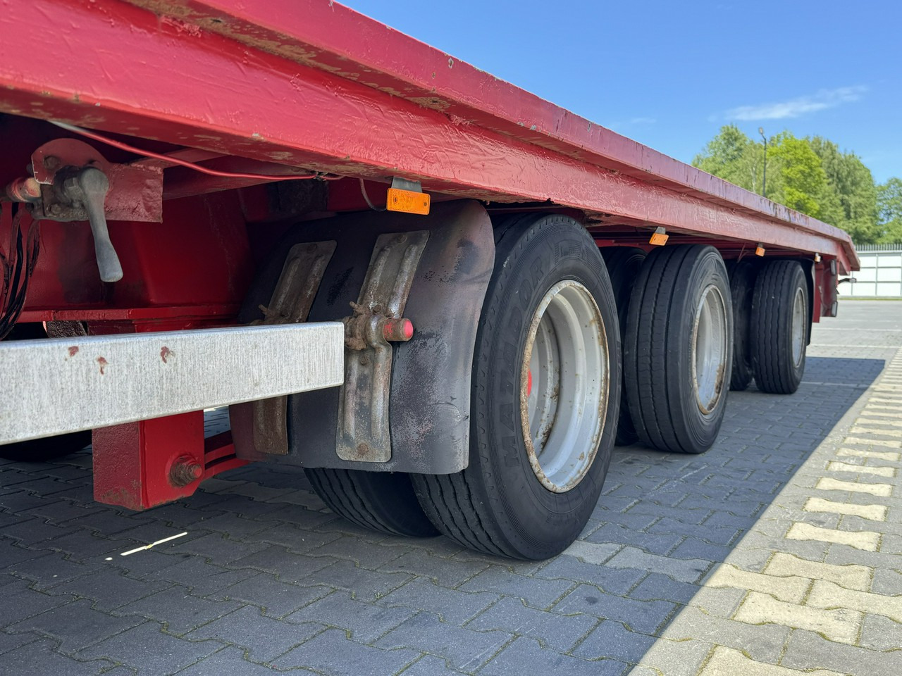 Низькорамна платформа напівпричіп Blumhardt Niskopodwozie SAL 40.24 3-Osie BPW Tylna Skrętna: фото 10 Низькорамна платформа напівпричіп Blumhardt Niskopodwozie SAL 40.24 3-Osie BPW Tylna Skrętna: фото 10