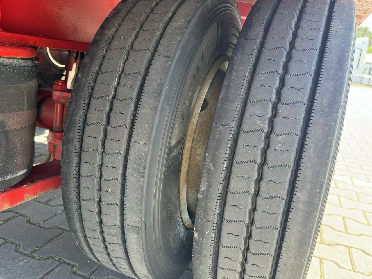 Низькорамна платформа напівпричіп Blumhardt Niskopodwozie SAL 40.24 3-Osie BPW Tylna Skrętna: фото 11 Низькорамна платформа напівпричіп Blumhardt Niskopodwozie SAL 40.24 3-Osie BPW Tylna Skrętna: фото 11