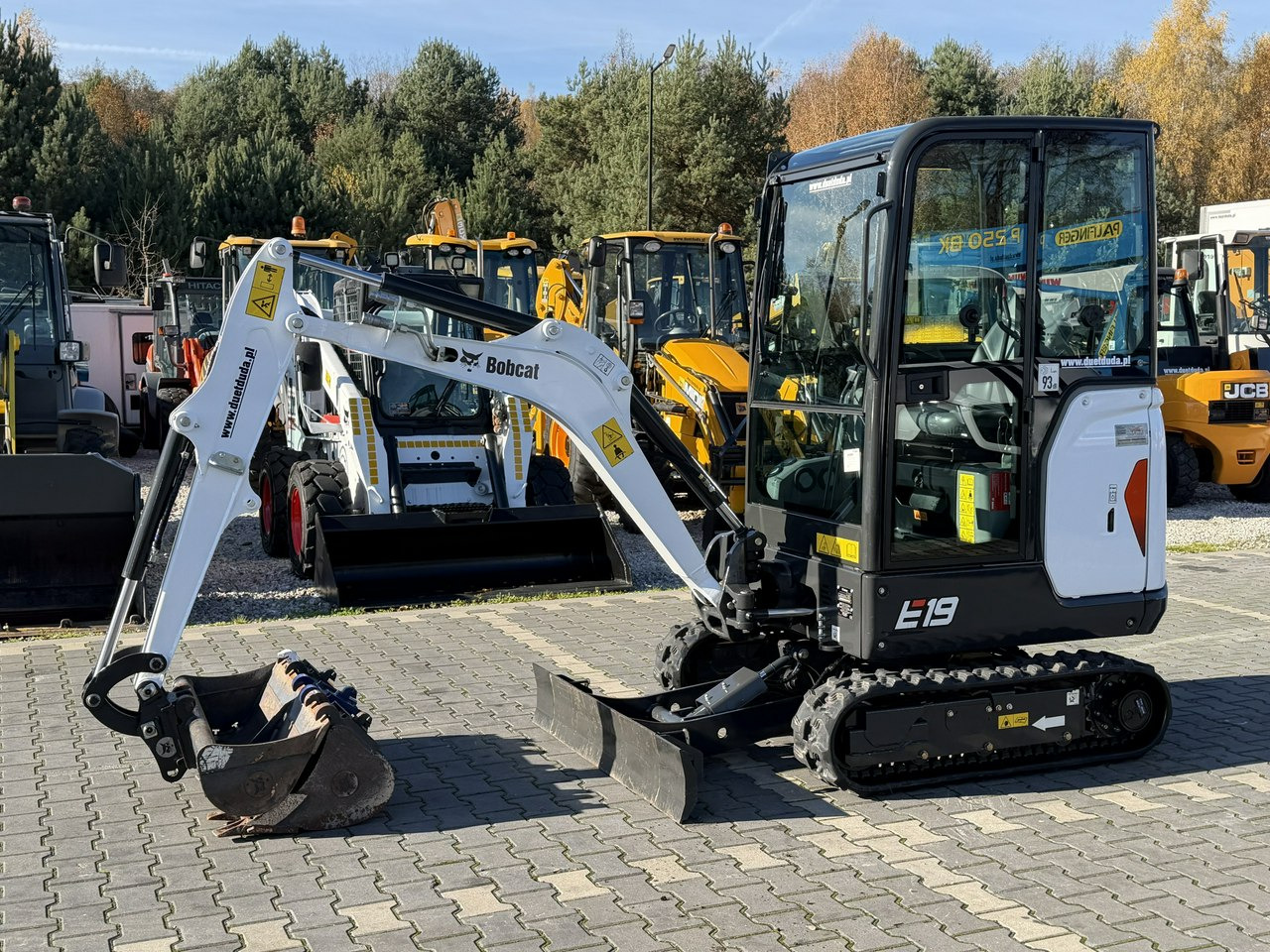 Bobcat E19 Komplet Łyżek Mało Używana Przepracowane tylko 90mth - Міні-екскаватор: фото 3 Bobcat E19 Komplet Łyżek Mało Używana Przepracowane tylko 90mth - Міні-екскаватор: фото 3