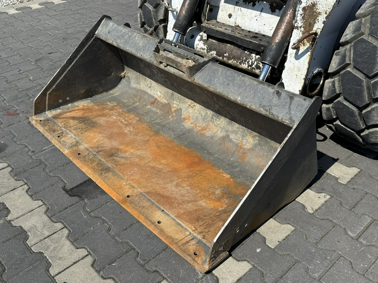 Bobcat S300 Joystick Mini Ładowarka Waga 3692kg - Міні-навантажувач: фото 2 Bobcat S300 Joystick Mini Ładowarka Waga 3692kg - Міні-навантажувач: фото 2