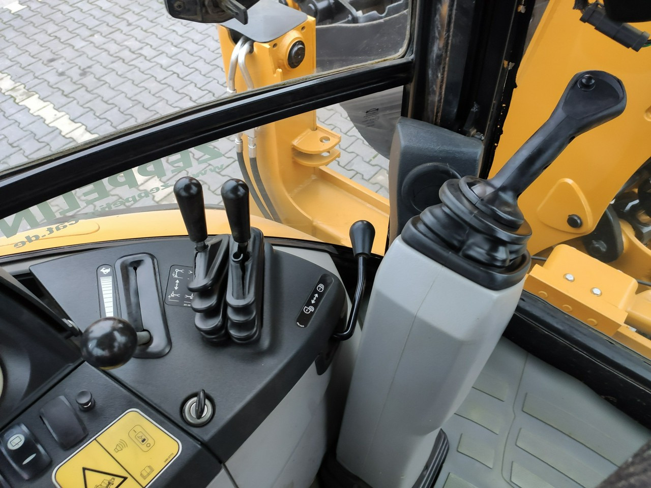 Caterpillar 444E Premier Sterowanie na Joystickach FULL OPCJA - Екскаватор-навантажувач: фото 5 Caterpillar 444E Premier Sterowanie na Joystickach FULL OPCJA - Екскаватор-навантажувач: фото 5