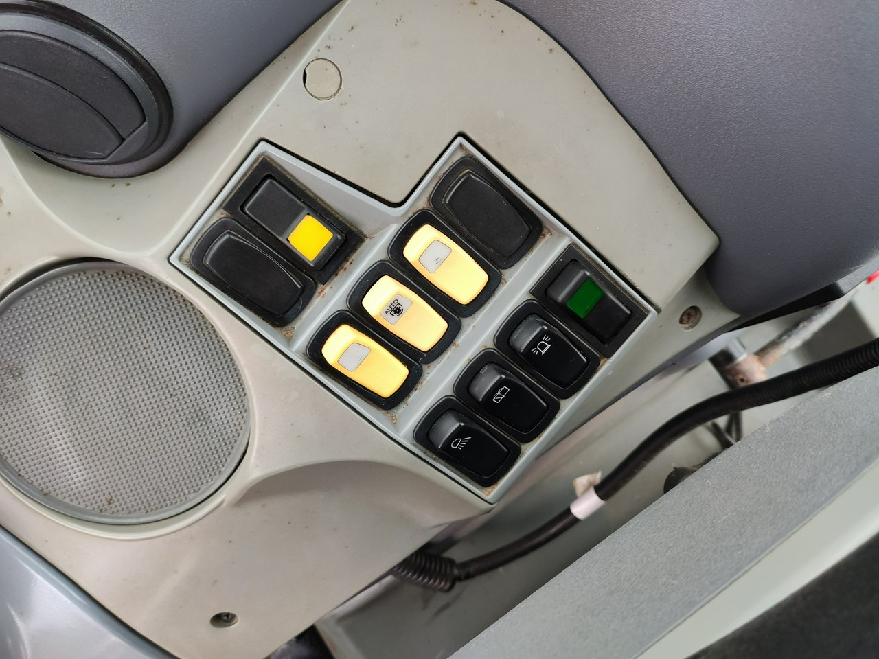 Deutz Fahr Agrotron M620 4x4 Przedni Tuz Wałek W.O.M Wyjścia do Przyczepy в лізинг Deutz Fahr Agrotron M620 4x4 Przedni Tuz Wałek W.O.M Wyjścia do Przyczepy: фото 23 Deutz Fahr Agrotron M620 4x4 Przedni Tuz Wałek W.O.M Wyjścia do Przyczepy в лізинг Deutz Fahr Agrotron M620 4x4 Przedni Tuz Wałek W.O.M Wyjścia do Przyczepy: фото 23