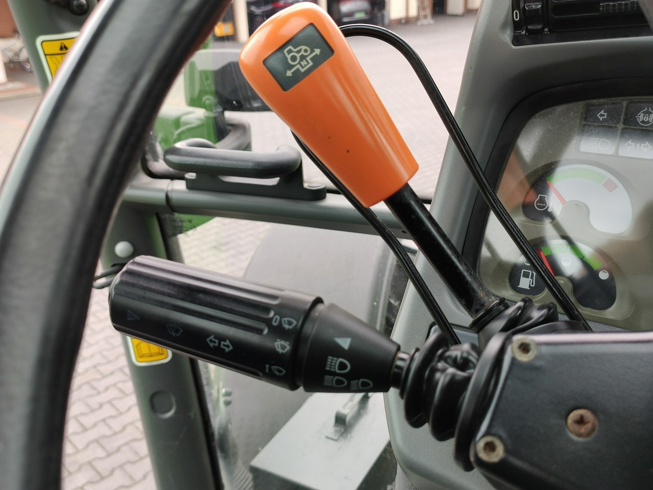 Deutz Fahr Agrotron M620 4x4 Przedni Tuz Wałek W.O.M Wyjścia do Przyczepy в лізинг Deutz Fahr Agrotron M620 4x4 Przedni Tuz Wałek W.O.M Wyjścia do Przyczepy: фото 26 Deutz Fahr Agrotron M620 4x4 Przedni Tuz Wałek W.O.M Wyjścia do Przyczepy в лізинг Deutz Fahr Agrotron M620 4x4 Przedni Tuz Wałek W.O.M Wyjścia do Przyczepy: фото 26