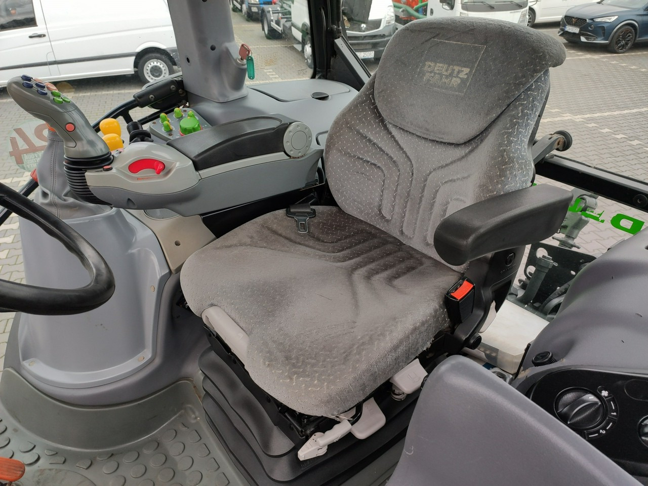 Deutz Fahr Agrotron M620 4x4 Przedni Tuz Wałek W.O.M Wyjścia do Przyczepy в лізинг Deutz Fahr Agrotron M620 4x4 Przedni Tuz Wałek W.O.M Wyjścia do Przyczepy: фото 19 Deutz Fahr Agrotron M620 4x4 Przedni Tuz Wałek W.O.M Wyjścia do Przyczepy в лізинг Deutz Fahr Agrotron M620 4x4 Przedni Tuz Wałek W.O.M Wyjścia do Przyczepy: фото 19