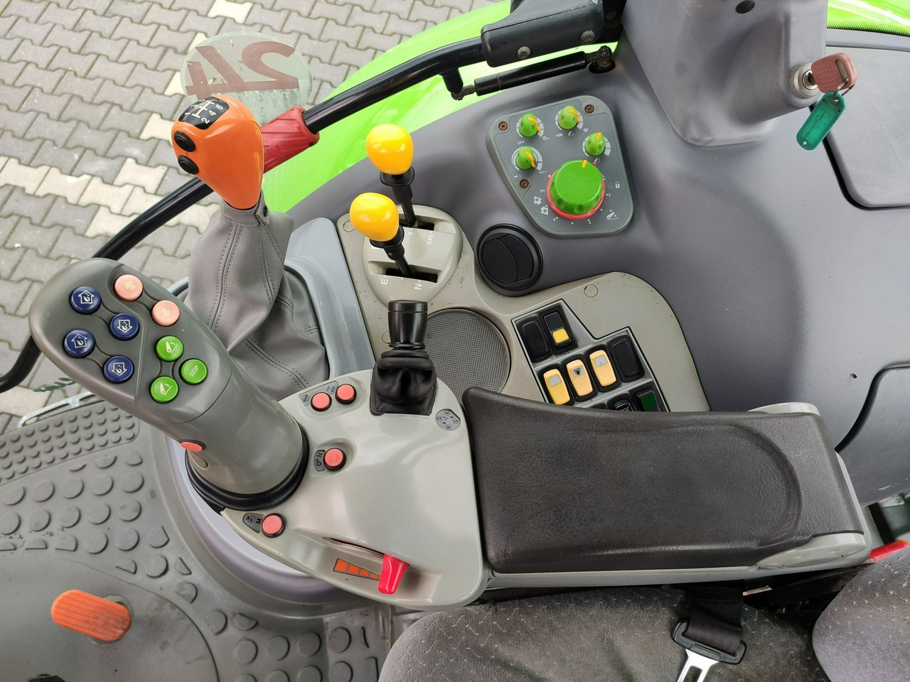 Deutz Fahr Agrotron M620 4x4 Przedni Tuz Wałek W.O.M Wyjścia do Przyczepy в лізинг Deutz Fahr Agrotron M620 4x4 Przedni Tuz Wałek W.O.M Wyjścia do Przyczepy: фото 20 Deutz Fahr Agrotron M620 4x4 Przedni Tuz Wałek W.O.M Wyjścia do Przyczepy в лізинг Deutz Fahr Agrotron M620 4x4 Przedni Tuz Wałek W.O.M Wyjścia do Przyczepy: фото 20