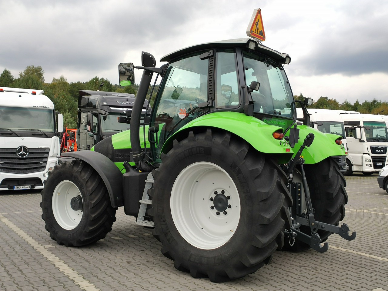 Deutz Fahr Agrotron M620 4x4 Przedni Tuz Wałek W.O.M Wyjścia do Przyczepy в лізинг Deutz Fahr Agrotron M620 4x4 Przedni Tuz Wałek W.O.M Wyjścia do Przyczepy: фото 9 Deutz Fahr Agrotron M620 4x4 Przedni Tuz Wałek W.O.M Wyjścia do Przyczepy в лізинг Deutz Fahr Agrotron M620 4x4 Przedni Tuz Wałek W.O.M Wyjścia do Przyczepy: фото 9
