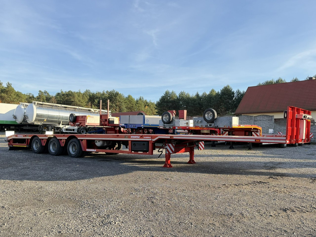 Faymonville Niskopodłogowa Telemega Rozciągana 7m 3-Osiowa Oś skrętna - Низькорамна платформа напівпричіп: фото 2 Faymonville Niskopodłogowa Telemega Rozciągana 7m 3-Osiowa Oś skrętna - Низькорамна платформа напівпричіп: фото 2