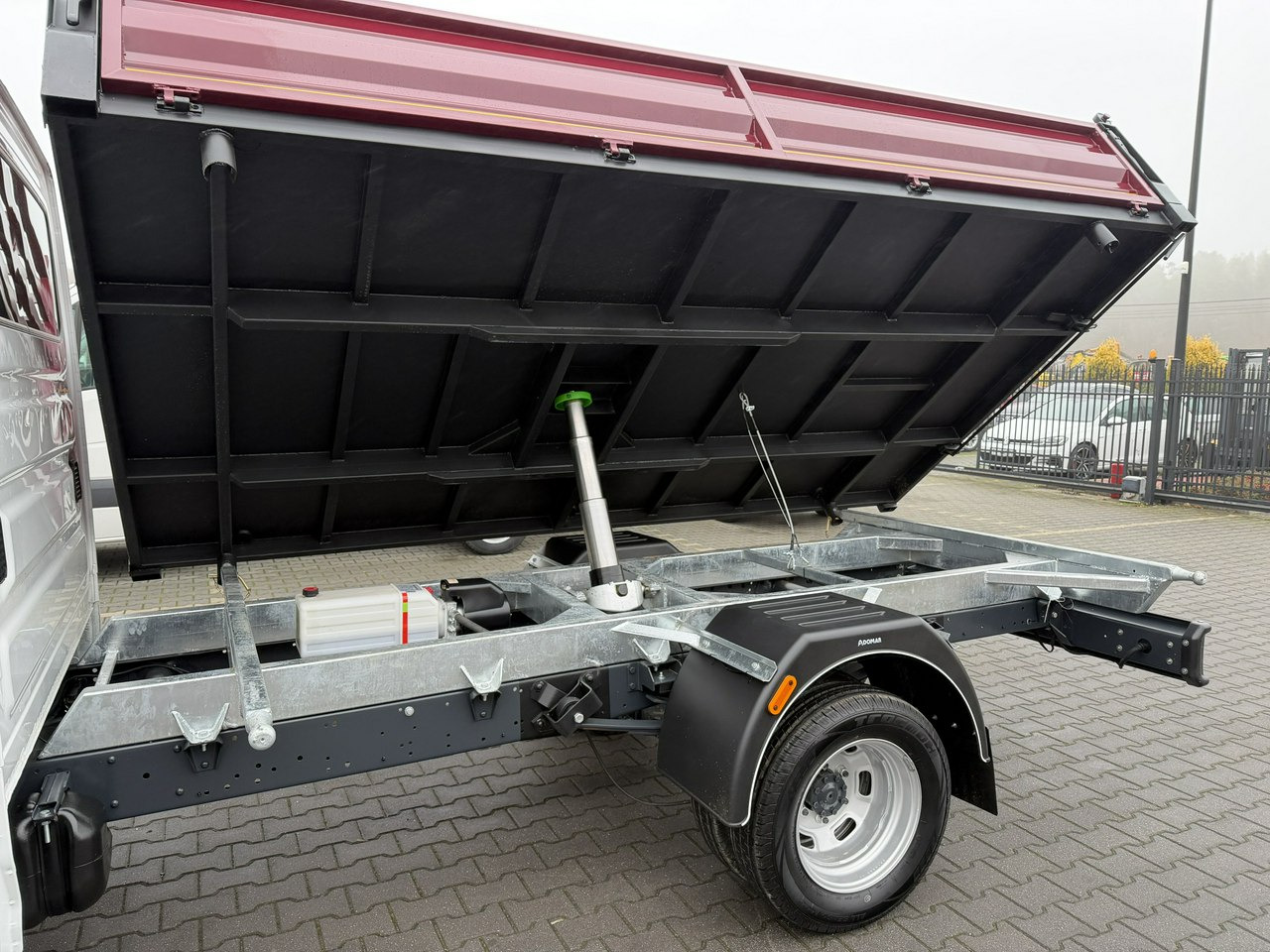 Iveco Daily 35C16 V - Малотоннажний самоскид: фото 3 Iveco Daily 35C16 V - Малотоннажний самоскид: фото 3