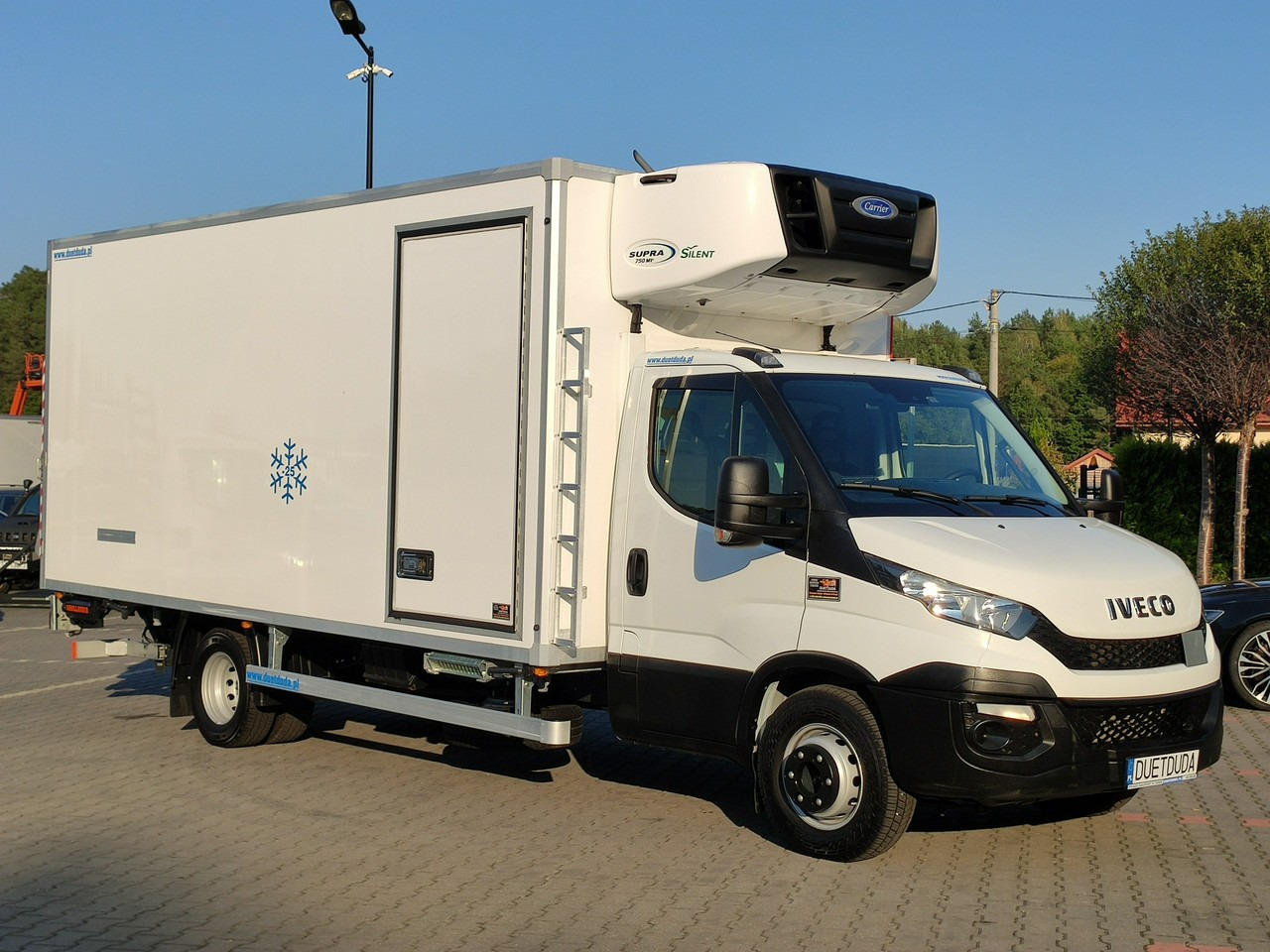 Iveco Daily 70C17 Mroźnia Ściana Grodziowa Multitemperatura - Фургон-рефрижератор: фото 3 Iveco Daily 70C17 Mroźnia Ściana Grodziowa Multitemperatura - Фургон-рефрижератор: фото 3