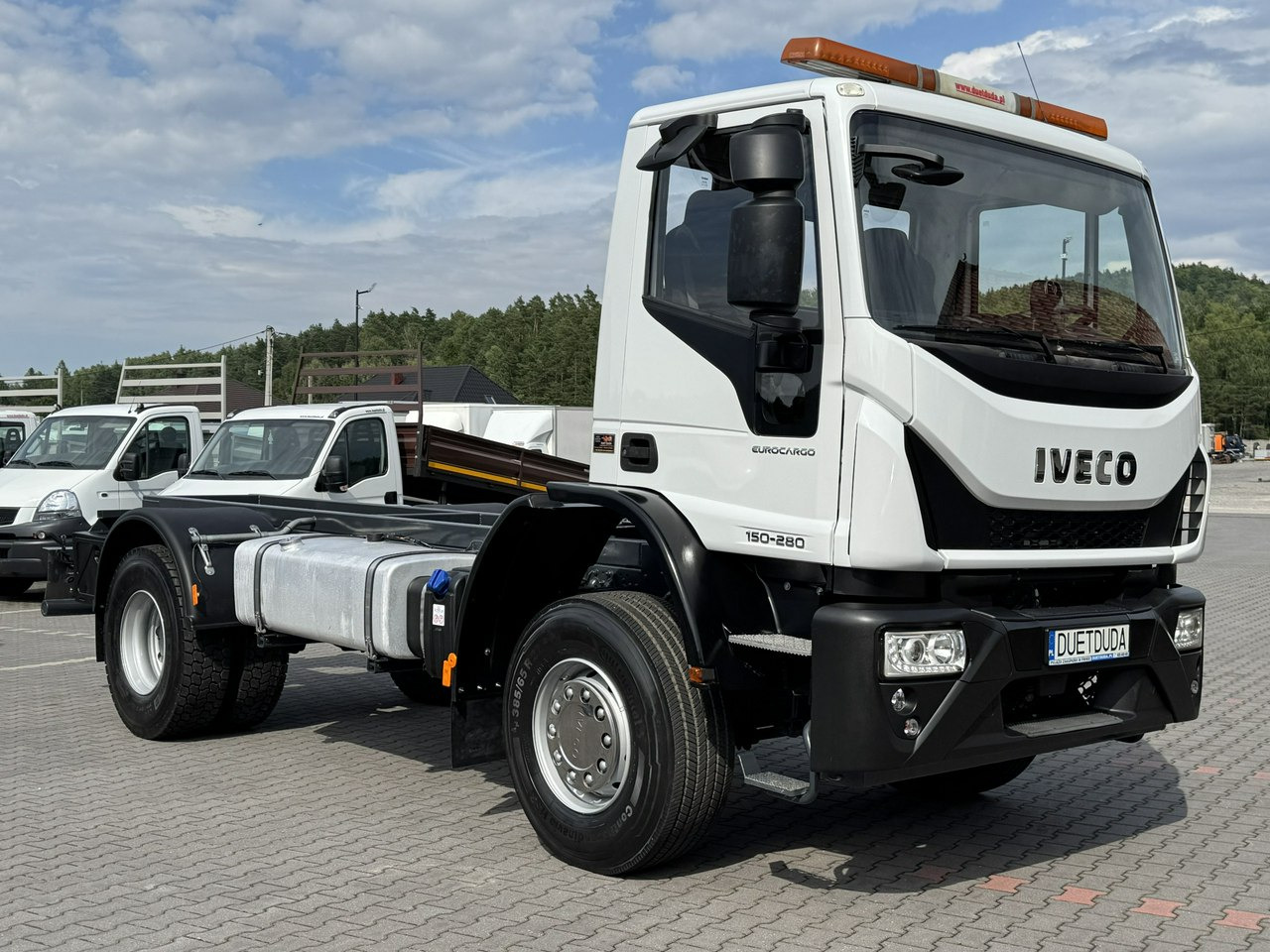 Iveco Eurocargo 150-280 Rama 550cm Napęd 4x4 Reduktor + Blokady - Вантажівка шасі: фото 2 Iveco Eurocargo 150-280 Rama 550cm Napęd 4x4 Reduktor + Blokady - Вантажівка шасі: фото 2