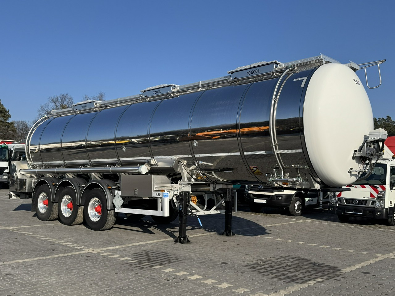 Lag Spożywcza Magyar Izolowana Webasto Pompa Elektryczna do Zrzutu - Напівпричіп цистерна: фото 1 Lag Spożywcza Magyar Izolowana Webasto Pompa Elektryczna do Zrzutu - Напівпричіп цистерна: фото 1