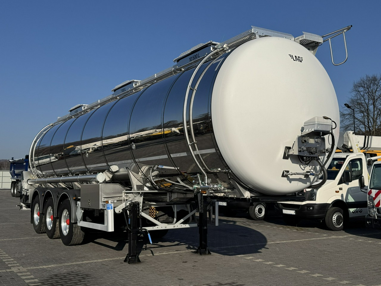 Lag Spożywcza Magyar Izolowana Webasto Pompa Elektryczna do Zrzutu - Напівпричіп цистерна: фото 4 Lag Spożywcza Magyar Izolowana Webasto Pompa Elektryczna do Zrzutu - Напівпричіп цистерна: фото 4