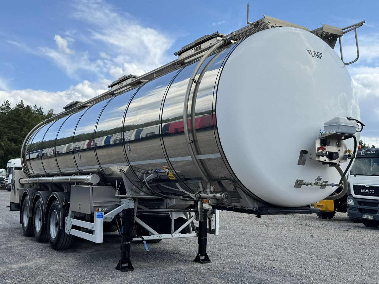 Lag Spożywcza Magyar Izolowana Webasto Pompa Elektryczna do Zrzutu - Напівпричіп цистерна: фото 3 Lag Spożywcza Magyar Izolowana Webasto Pompa Elektryczna do Zrzutu - Напівпричіп цистерна: фото 3