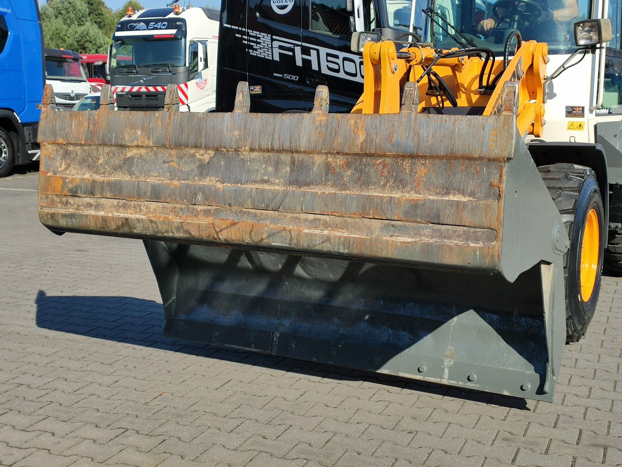 Liebherr L 506 STEREO Szybkozłącze / Łyżka Krokodyl + Widły Waga 6300kg - Компактний фронтальний навантажувач: фото 4 Liebherr L 506 STEREO Szybkozłącze / Łyżka Krokodyl + Widły Waga 6300kg - Компактний фронтальний навантажувач: фото 4