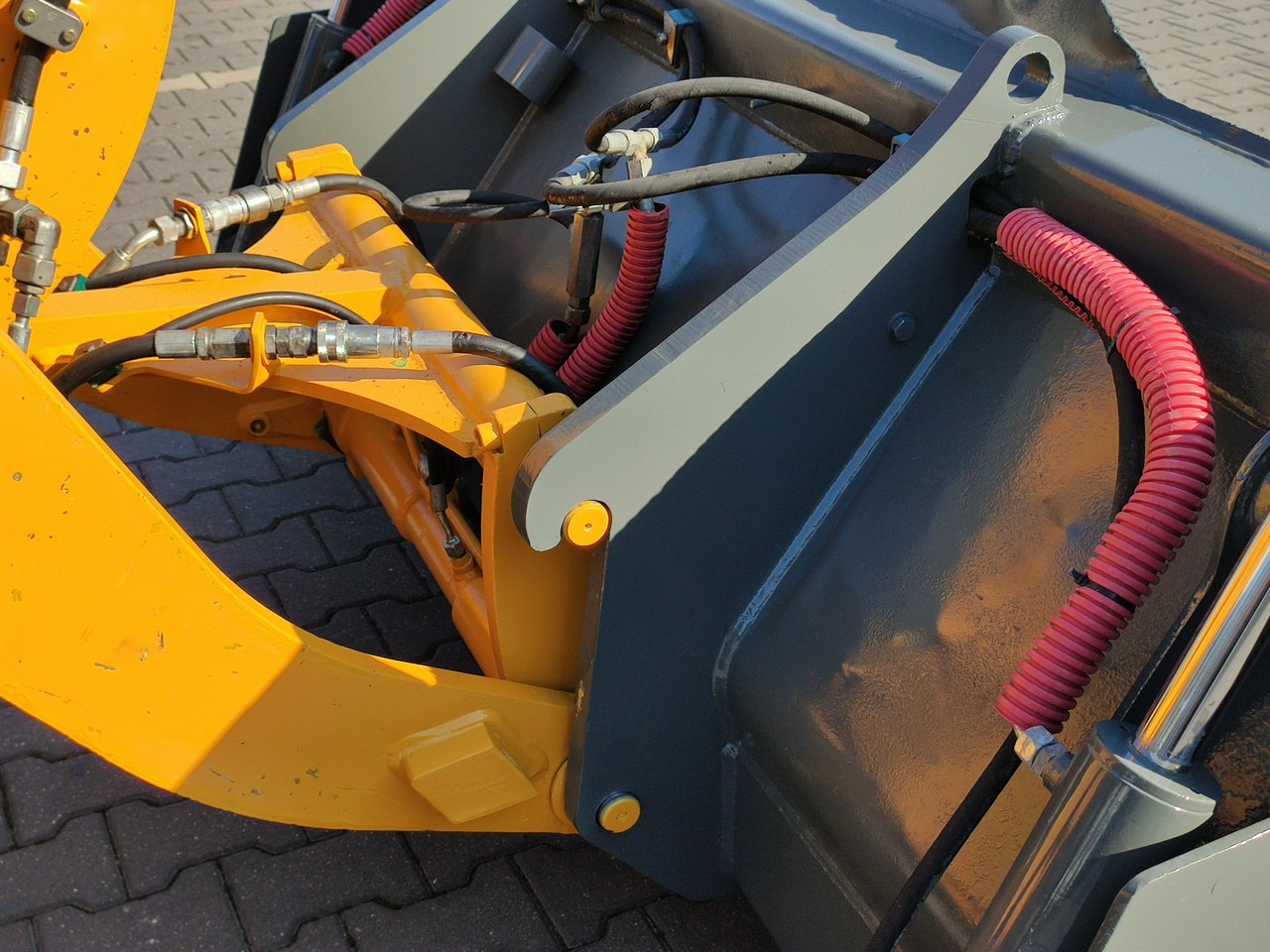 Компактний фронтальний навантажувач Liebherr L 506 STEREO Szybkozłącze / Łyżka Krokodyl + Widły Waga 6300kg: фото 15