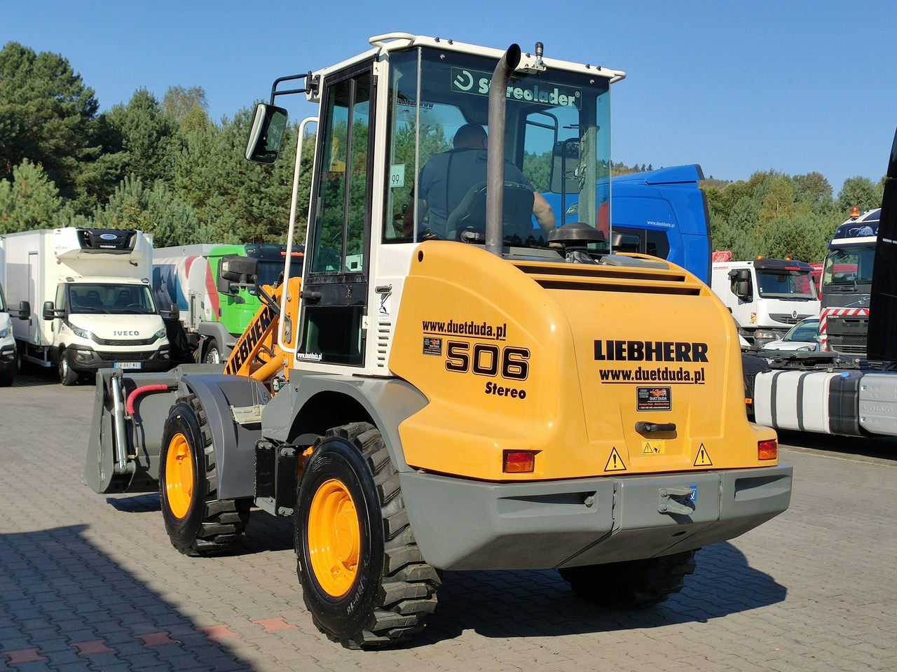 Компактний фронтальний навантажувач Liebherr L 506 STEREO Szybkozłącze / Łyżka Krokodyl + Widły Waga 6300kg: фото 20