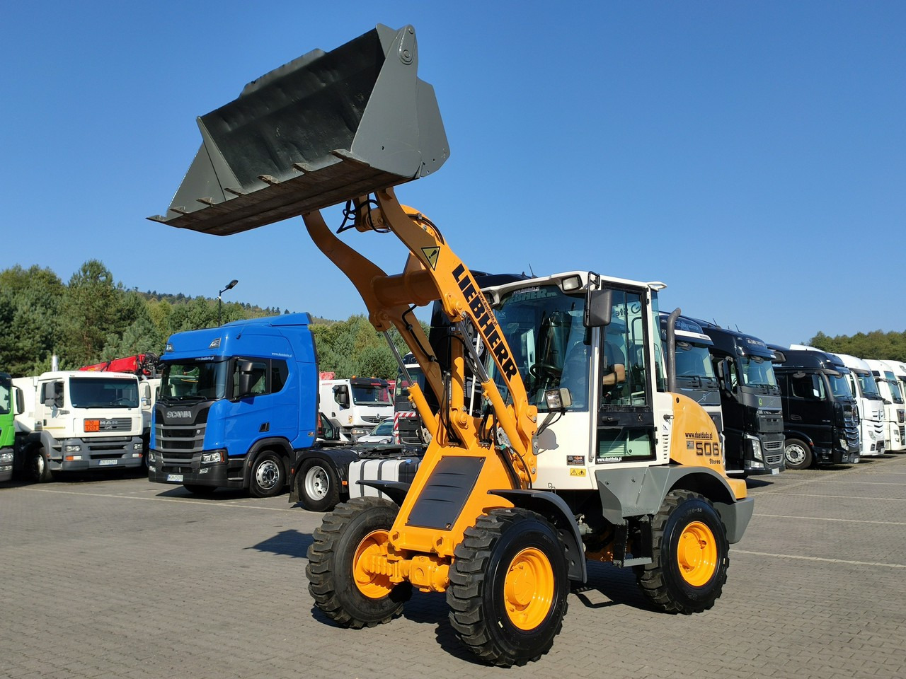 Liebherr L 506 STEREO Szybkozłącze / Łyżka Krokodyl + Widły Waga 6300kg - Компактний фронтальний навантажувач: фото 1 Liebherr L 506 STEREO Szybkozłącze / Łyżka Krokodyl + Widły Waga 6300kg - Компактний фронтальний навантажувач: фото 1