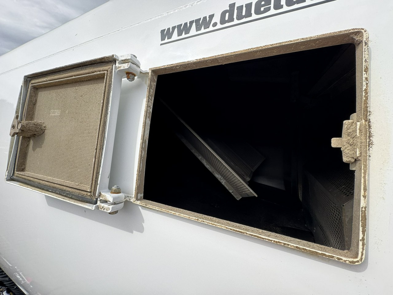 Підмітально-прибиральна машина MAN TGS 18.320 E5 BUCHER OPTIFANT 8000 Zamiatarka Uliczna Euro 6: фото 14 Підмітально-прибиральна машина MAN TGS 18.320 E5 BUCHER OPTIFANT 8000 Zamiatarka Uliczna Euro 6: фото 14