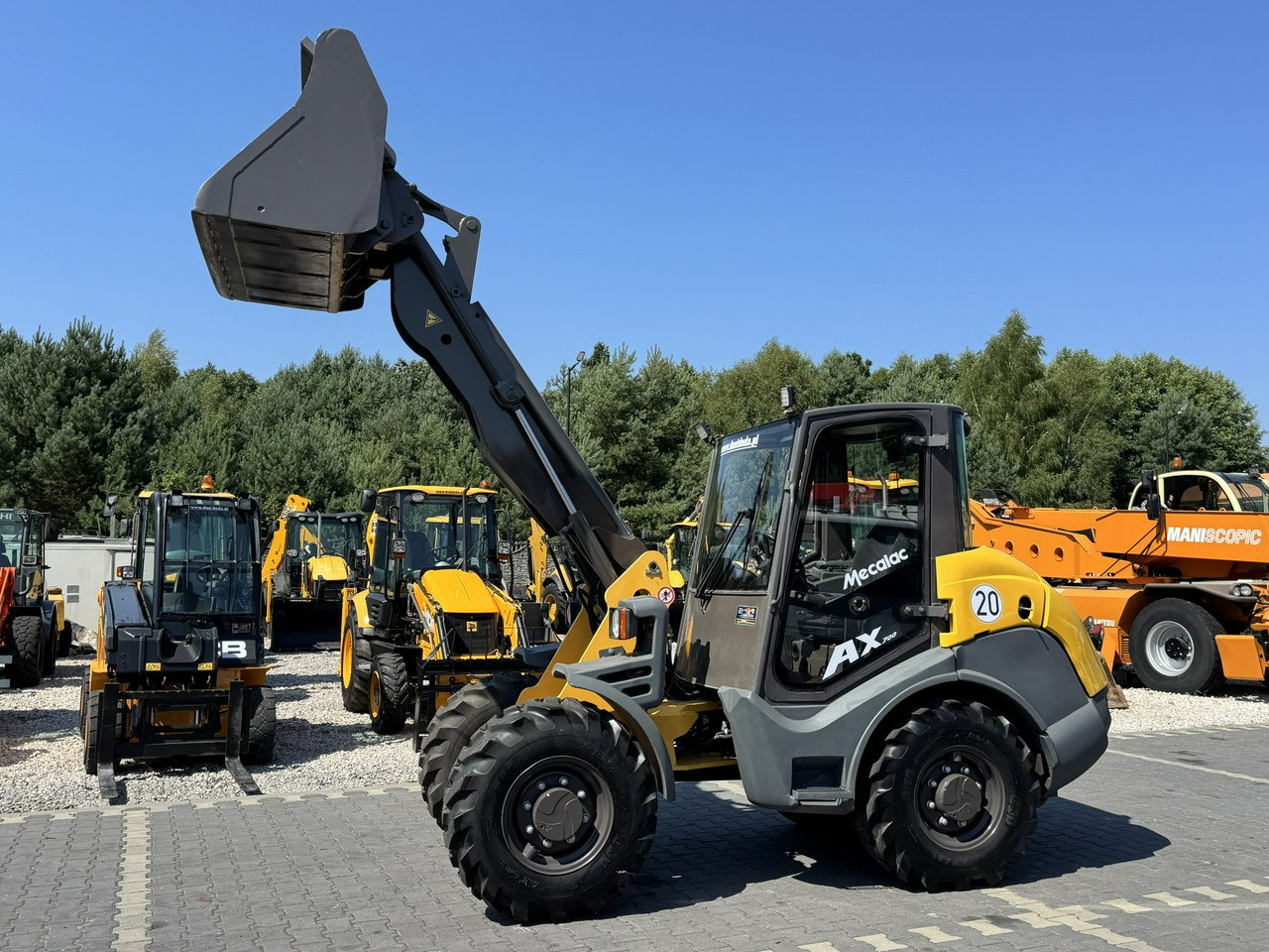 Mecalac AX 700 Szybko-Złącze Łyżka Super Stan - Колісний навантажувач: фото 2 Mecalac AX 700 Szybko-Złącze Łyżka Super Stan - Колісний навантажувач: фото 2