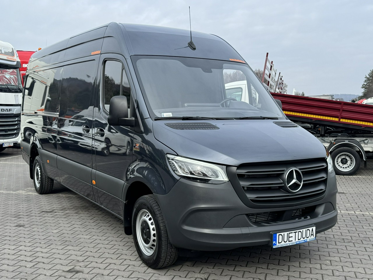Mercedes 319 - Суцільнометалевий фургон: фото 4 Mercedes 319 - Суцільнометалевий фургон: фото 4