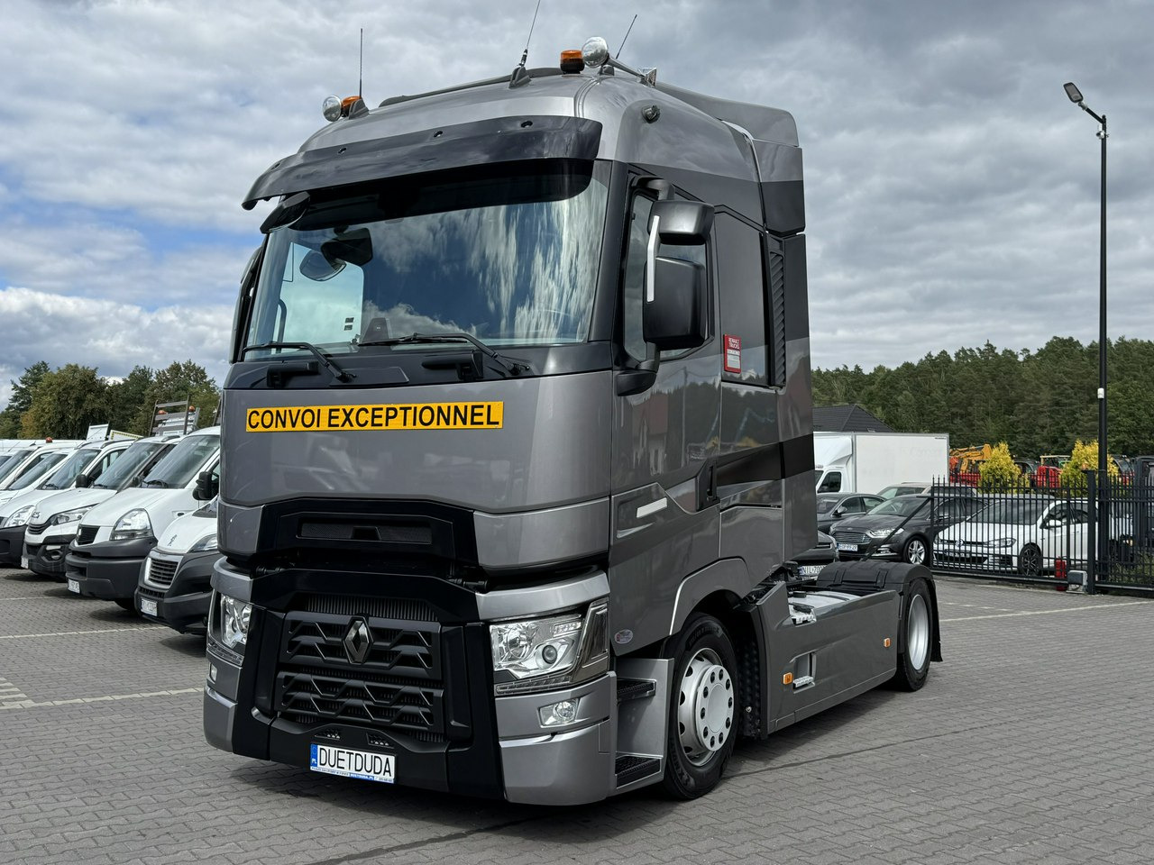 Renault Gama T 520 HIGH CAB Silnik 13litrów Euro 6 Low deck - Тягач: фото 2 Renault Gama T 520 HIGH CAB Silnik 13litrów Euro 6 Low deck - Тягач: фото 2