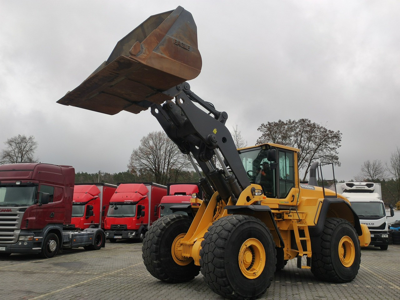 Volvo L 220G - Колісний навантажувач: фото 2 Volvo L 220G - Колісний навантажувач: фото 2