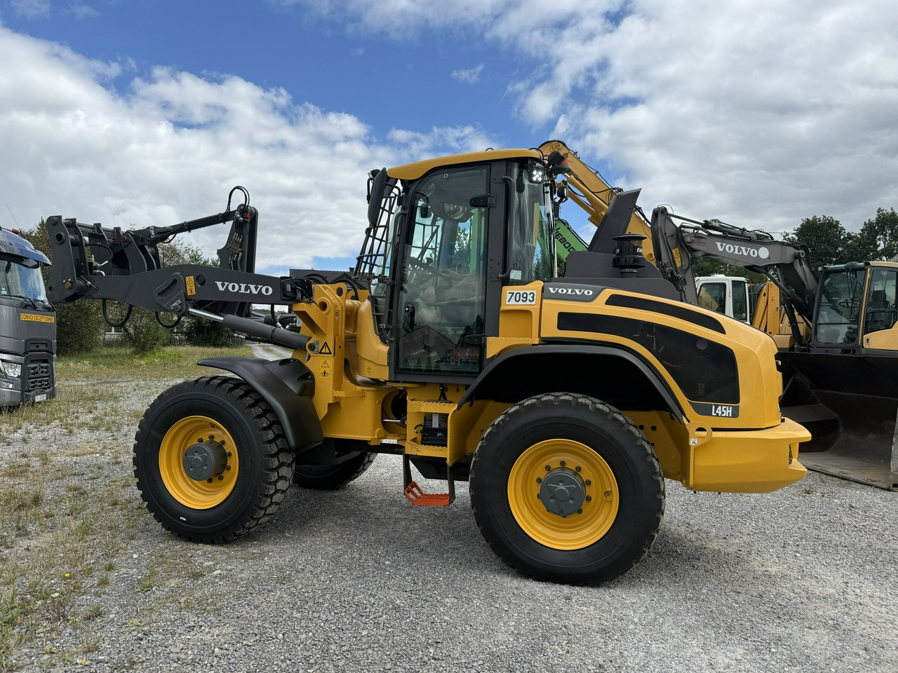 Volvo Waga -10ton WHEEL LOADER L45H Maszyna w Bardzo Dobrym Stanie - Колісний навантажувач: фото 4 Volvo Waga -10ton WHEEL LOADER L45H Maszyna w Bardzo Dobrym Stanie - Колісний навантажувач: фото 4