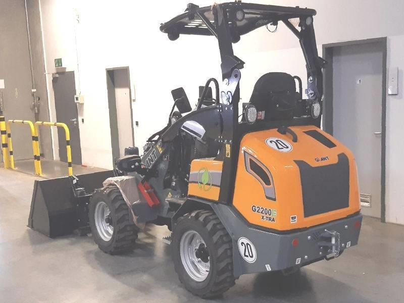 Giant G 2200 E X-Tra Elektro / electric - Міні-навантажувач: фото 4 Giant G 2200 E X-Tra Elektro / electric - Міні-навантажувач: фото 4