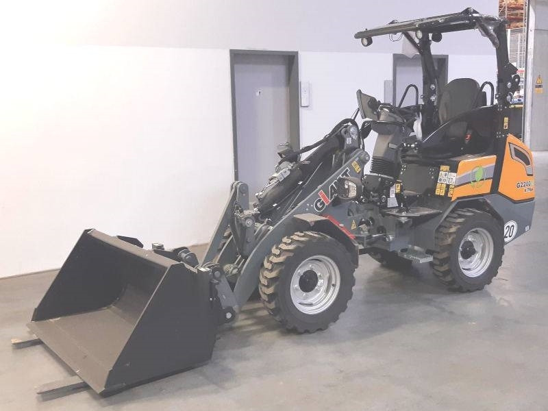 Giant G 2200 E X-Tra Elektro / electric - Міні-навантажувач: фото 2 Giant G 2200 E X-Tra Elektro / electric - Міні-навантажувач: фото 2