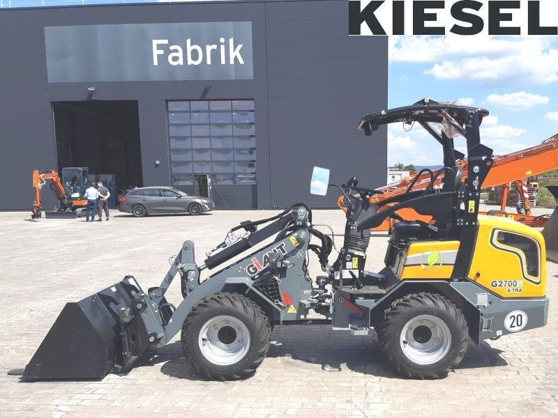 Giant G 2700 E X-Tra Elektro / electric - Міні-навантажувач: фото 1 Giant G 2700 E X-Tra Elektro / electric - Міні-навантажувач: фото 1