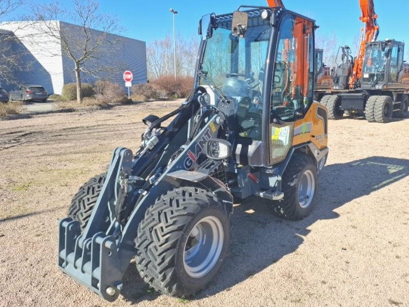 Giant G 2700 E X-Tra Elektro / electric - Міні-навантажувач: фото 2 Giant G 2700 E X-Tra Elektro / electric - Міні-навантажувач: фото 2