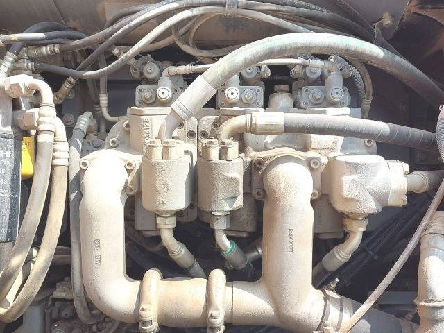 Екскаватор для знесення Hitachi KTEG KMC400P-6: фото 9 Екскаватор для знесення Hitachi KTEG KMC400P-6: фото 9