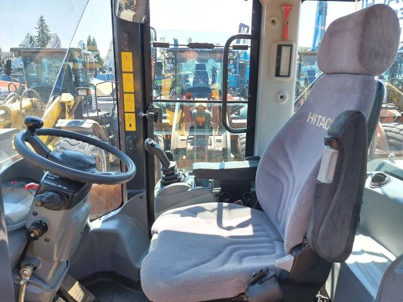 Колісний навантажувач Hitachi ZW 250-6: фото 10 Колісний навантажувач Hitachi ZW 250-6: фото 10