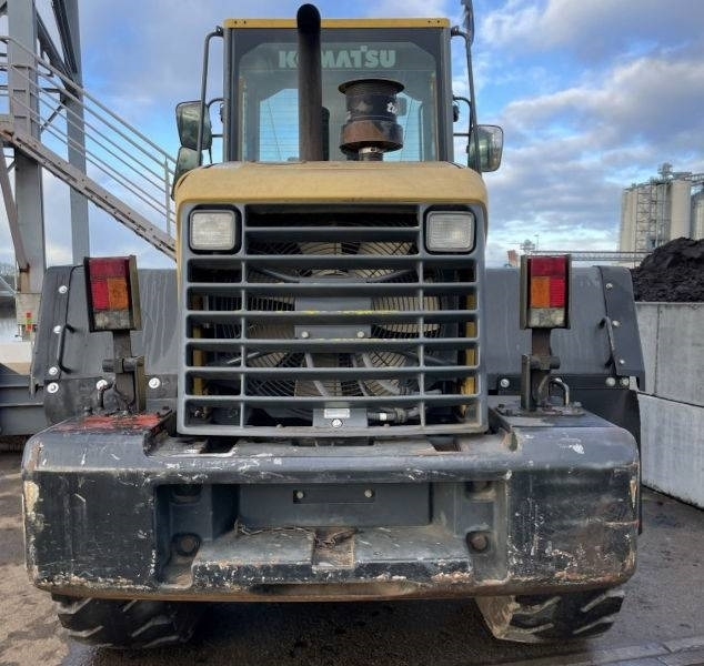 Komatsu WA 200 PT-5 - Колісний навантажувач: фото 3 Komatsu WA 200 PT-5 - Колісний навантажувач: фото 3