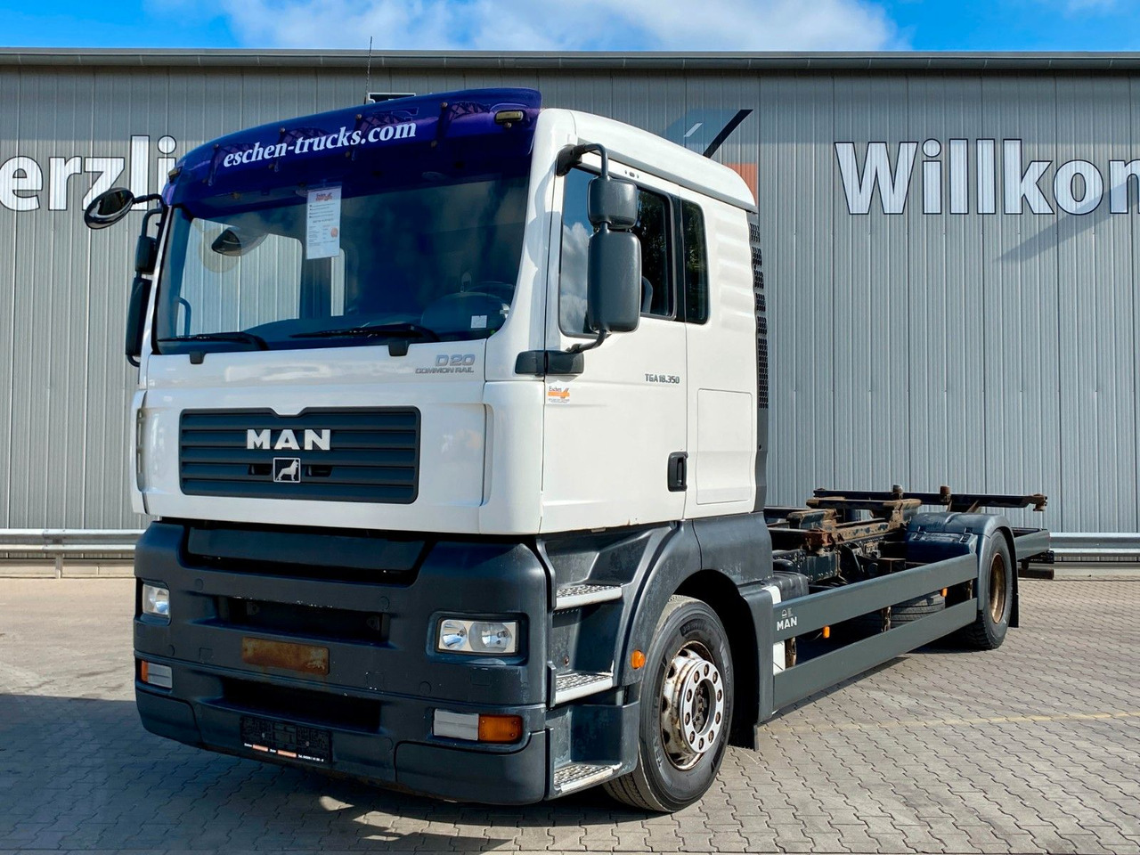 MAN TGA 18.350 LL Fahrschule*Driving school*5 Sitze MAN TGA 18.350 LL Fahrschule*Driving school*5 Sitze - Контейнеровоз/ Змінний кузов вантажівка: фото 1 MAN TGA 18.350 LL Fahrschule*Driving school*5 Sitze MAN TGA 18.350 LL Fahrschule*Driving school*5 Sitze - Контейнеровоз/ Змінний кузов вантажівка: фото 1