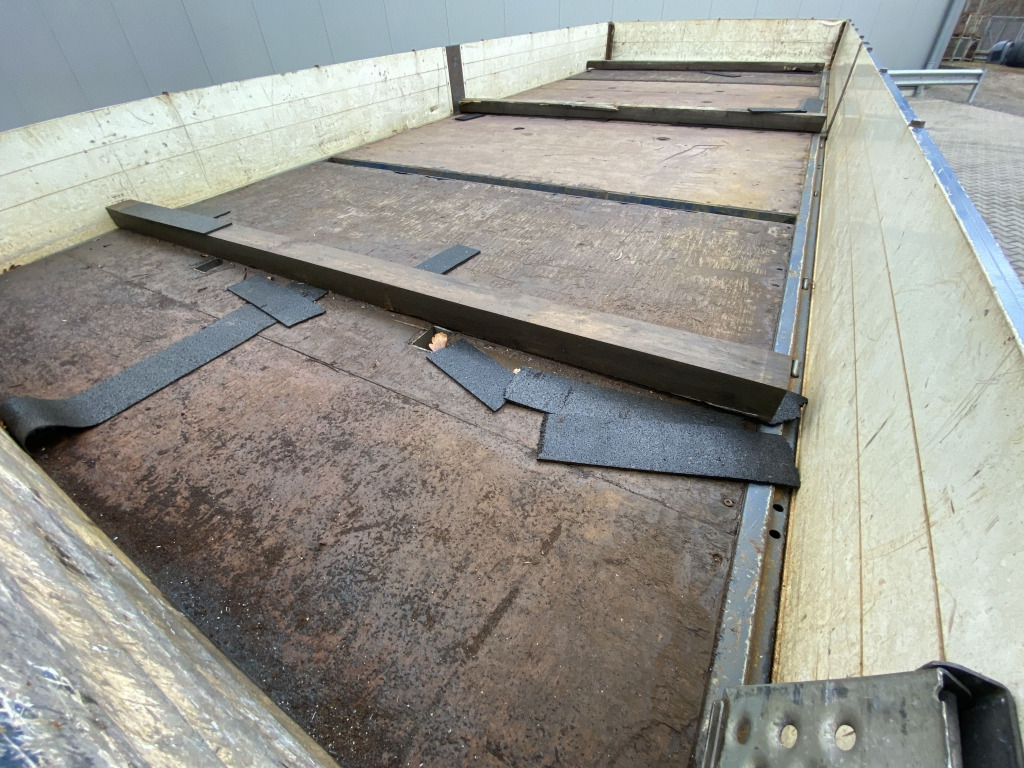 Mercedes-Benz 1224 L Atego / MKG-Faltkran - Бортова вантажівка/ Платформа, Вантажівка з маніпулятором: фото 2 Mercedes-Benz 1224 L Atego / MKG-Faltkran - Бортова вантажівка/ Платформа, Вантажівка з маніпулятором: фото 2