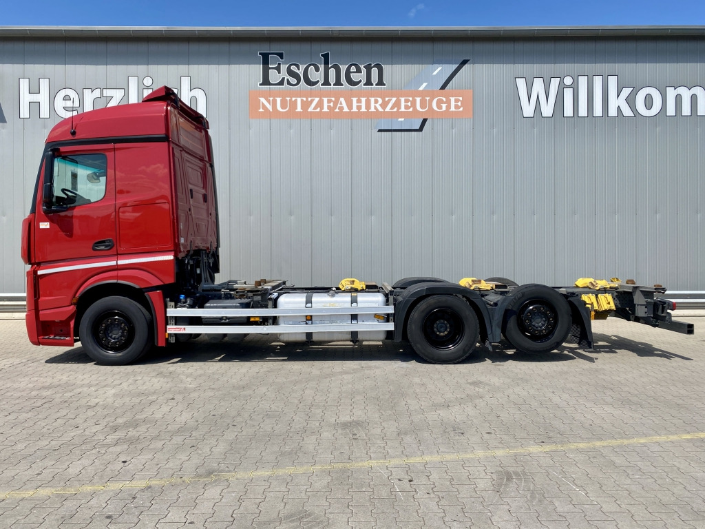 Mercedes-Benz 2546 LL 6x2 - Контейнеровоз/ Змінний кузов вантажівка: фото 2 Mercedes-Benz 2546 LL 6x2 - Контейнеровоз/ Змінний кузов вантажівка: фото 2
