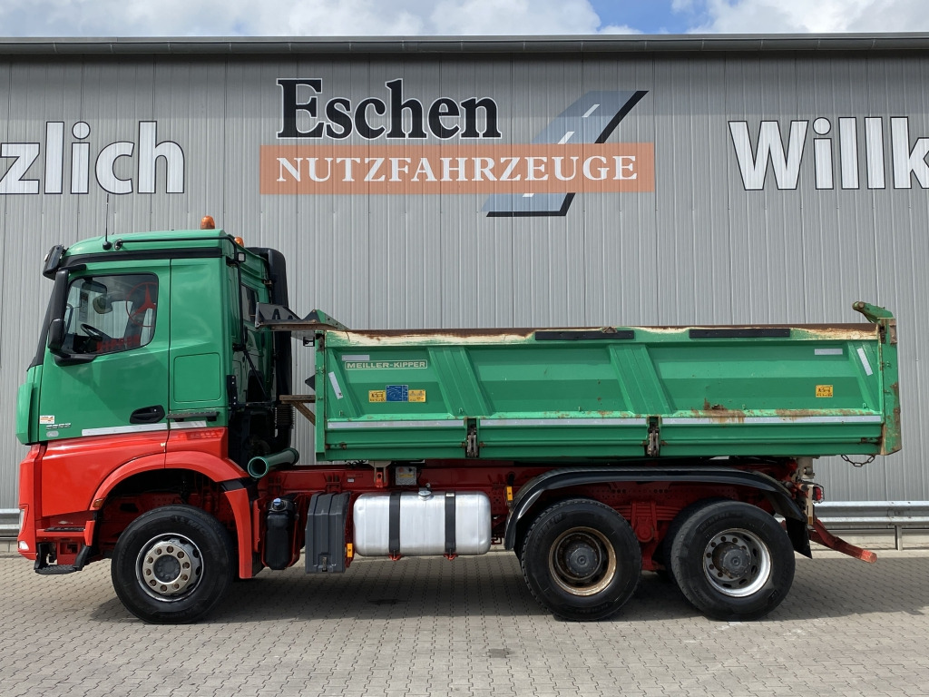 Mercedes-Benz 2652 K Arocs 6x4 - Самоскид вантажівка: фото 3 Mercedes-Benz 2652 K Arocs 6x4 - Самоскид вантажівка: фото 3
