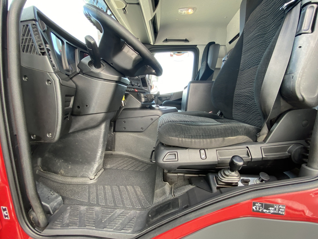 Самоскид вантажівка Mercedes-Benz 3345 6x6: фото 14