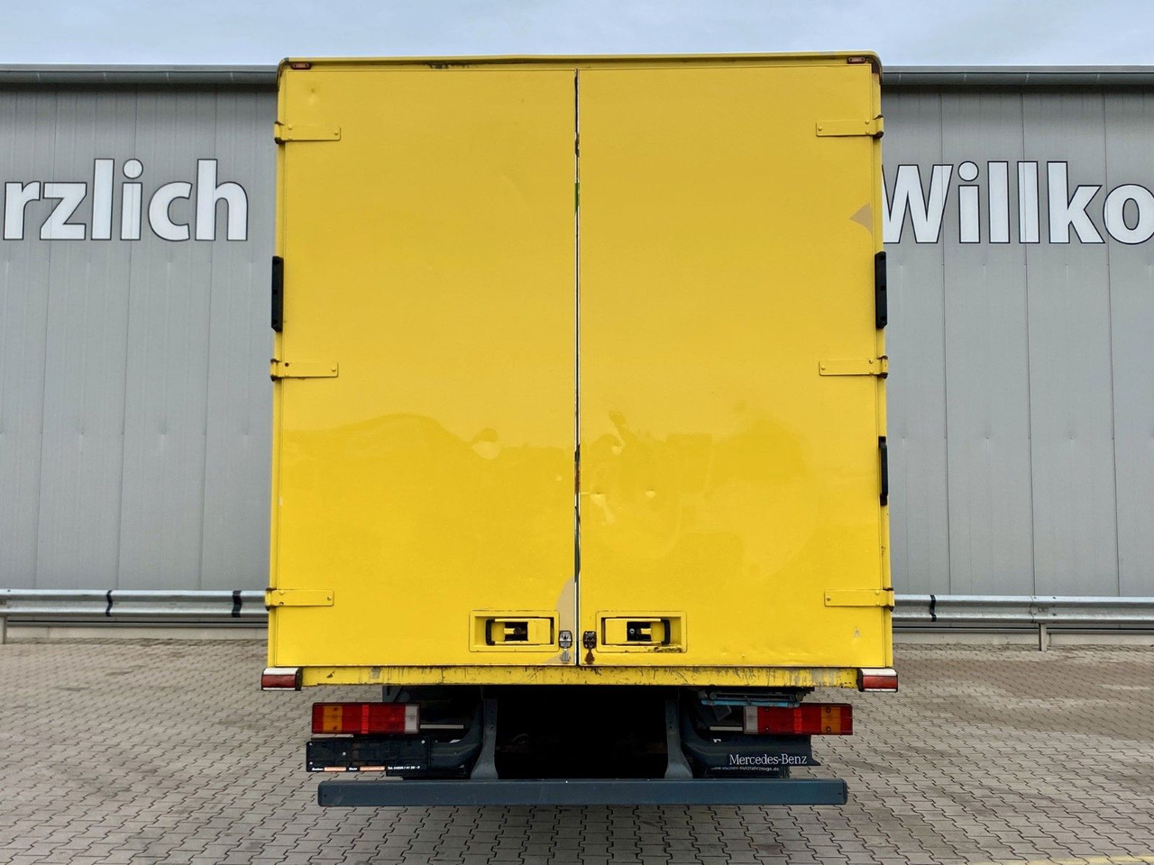 Mercedes-Benz 816 Atego | 3 Sitze*3x Zurrleisten*Portal*ASR Mercedes-Benz 816 Atego | 3 Sitze*3x Zurrleisten*Portal*ASR - Вантажівка з закритим кузовом: фото 4 Mercedes-Benz 816 Atego | 3 Sitze*3x Zurrleisten*Portal*ASR Mercedes-Benz 816 Atego | 3 Sitze*3x Zurrleisten*Portal*ASR - Вантажівка з закритим кузовом: фото 4